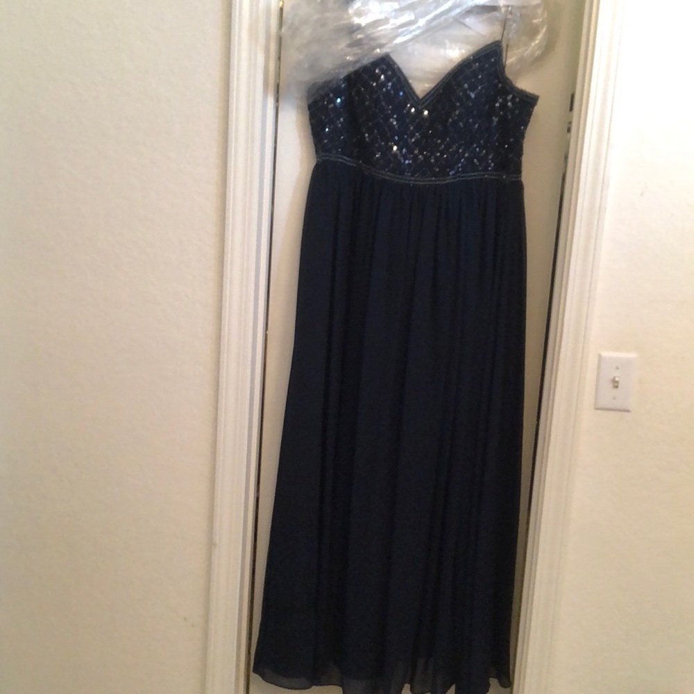 Adrianna Pappell Platnium Navy dress